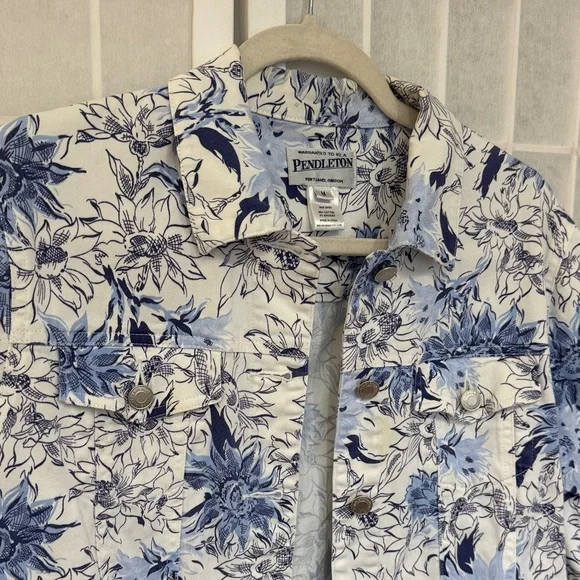 Pendleton Vintage White Denim Jacket with Blue Floral Print Size M - Picture 2 of 6